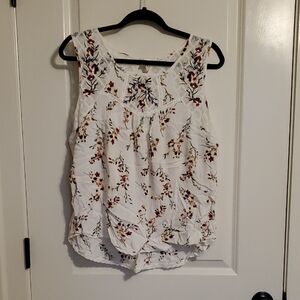 Floral Embroidered White Sleeveless Top Xxl